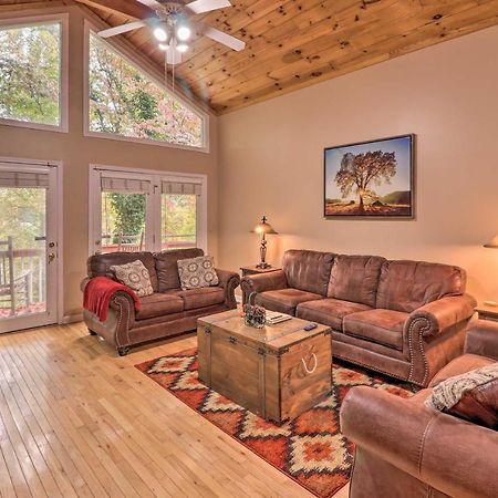 Rustic Red Cabin With Deck In Maggie Valley Club! Zewnętrze zdjęcie